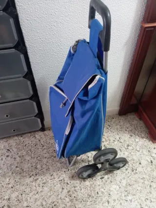 Carro de la compra con 3 ruedas