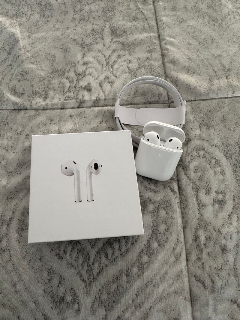 Apple AirPods 2da Generación
