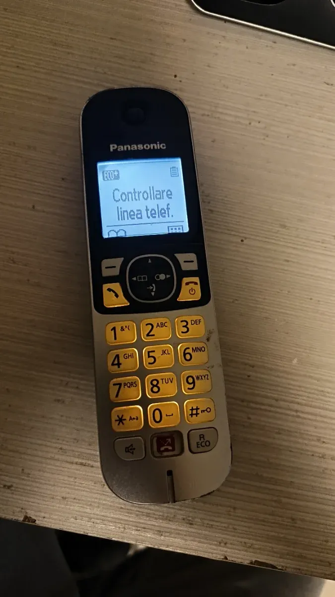 Teléfono inalámbrico Panasonic KX-TG6851 con manos libres afbeelding 3