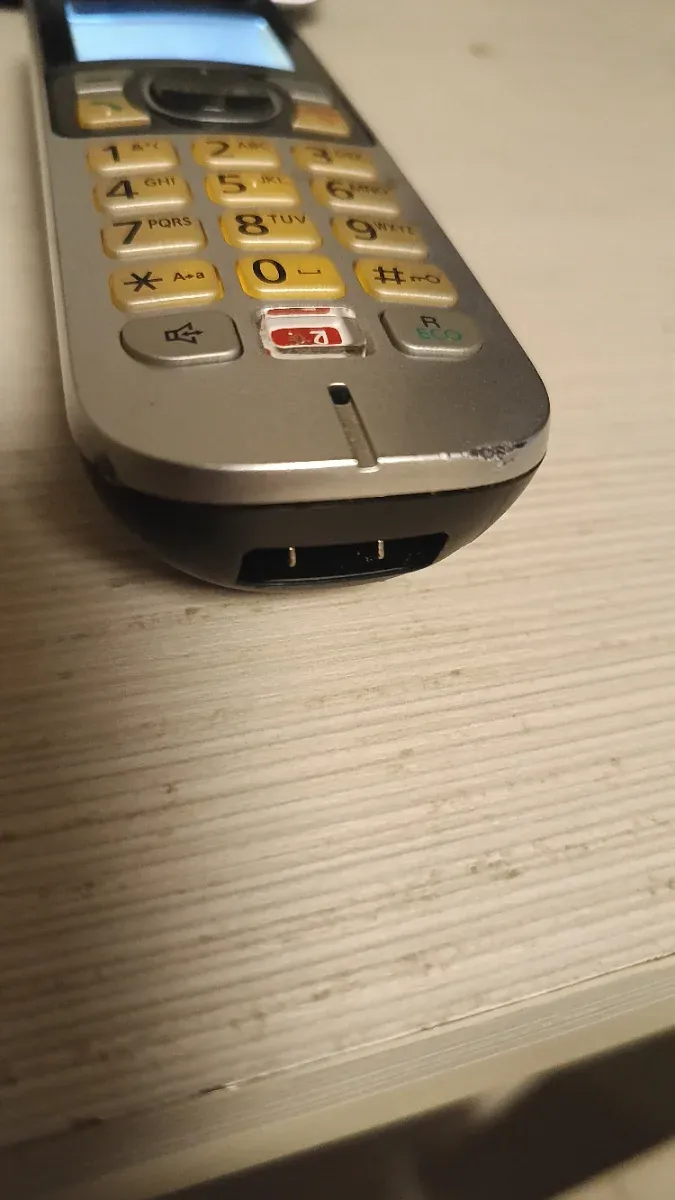 Teléfono inalámbrico Panasonic KX-TG6851 con manos libres afbeelding 5