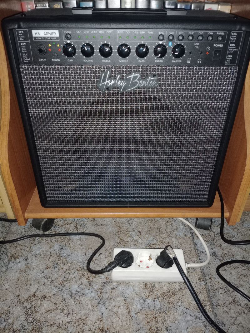 Amplificador Harley Benton HB-40MFX