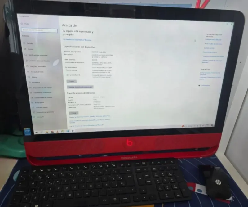 Ordenador tactil HP Todo en Uno Beats audio