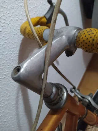 Bicicleta BH antigua de carreras vintage