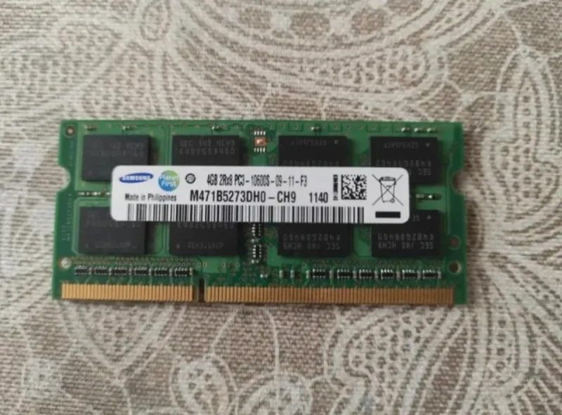 Samsung 4GB DDR3 RAM PC3-10600S para Samuele