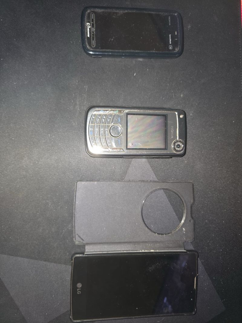 Lote 3 móviles: 2 Nokia, 1 LG (Negros) afbeelding 2
