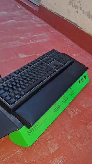 Razer Ornata V2 Teclado Gaming Negro