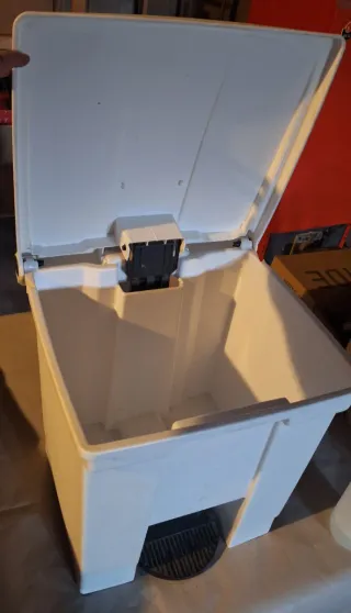 Contenedor de basura 25L blanco