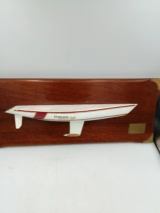 METÓPA-MAQUETA MEDIO CASCO DE VELERO