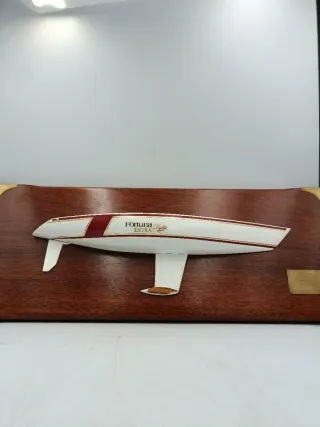 METÓPA-MAQUETA MEDIO CASCO DE VELERO