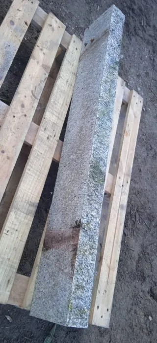 Piedras serradas para muro