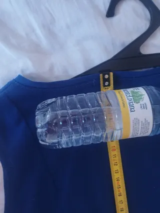 Vestido azul eléctrico con cinturón