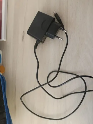 Nintendo 3DS + 10 juegos Pokémon /Yokai wacht