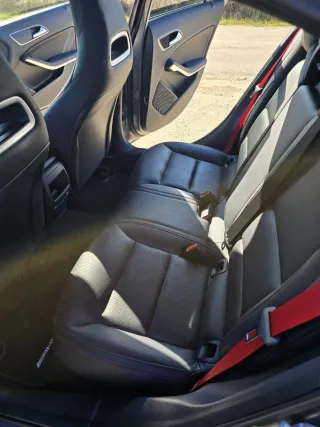 Mercedes-Benz Clase A45 381cv