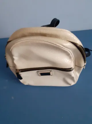 Bolso Mochila Blanco y Negro