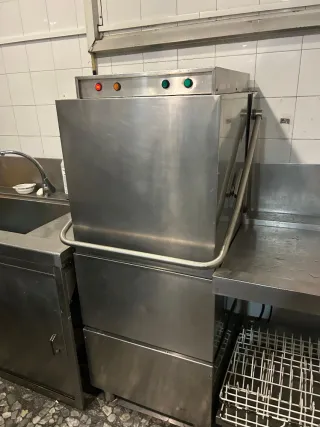 Lavavajillas capota industrial