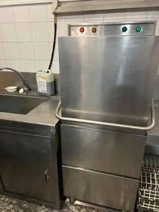 Lavavajillas capota industrial