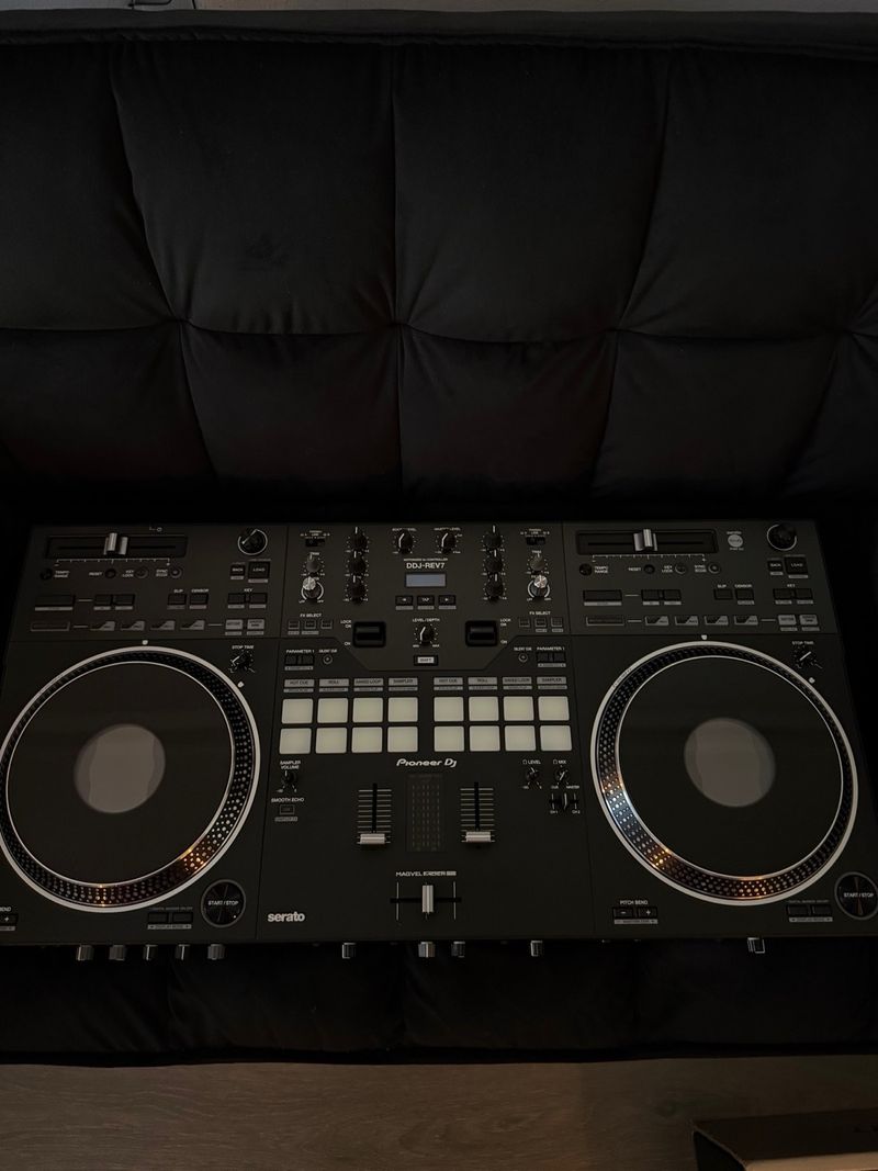 Pioneer DJ DDJ-REV7 afbeelding 3