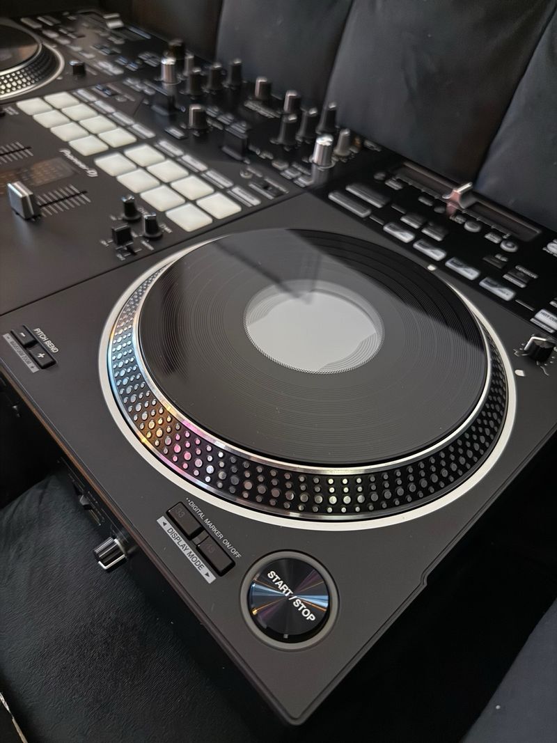 Pioneer DJ DDJ-REV7 afbeelding 2