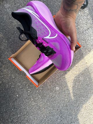 Nike Vomero 17 Scarpe da Corsa Rosa/Viola