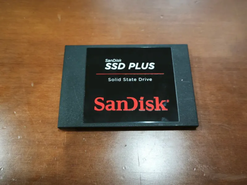 SanDisk SSD PLUS 240GB