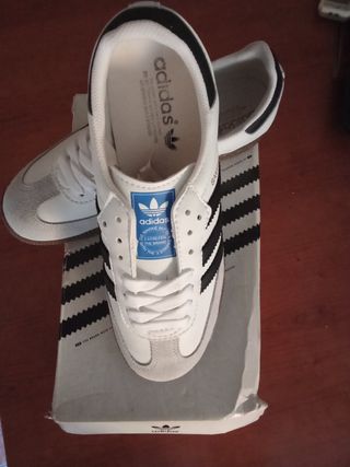 Adidas Talla 40 Blancas y Negras