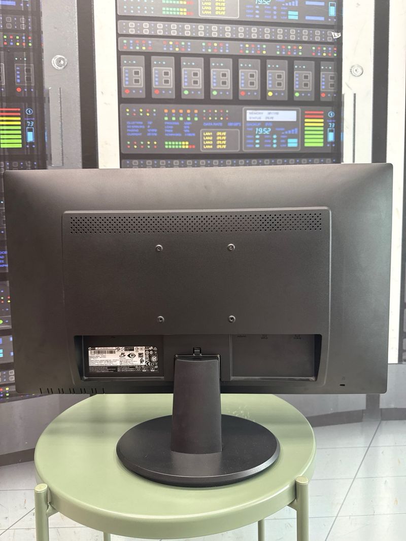 MONITOR  HP 24"  Negro (X0J60AA) SEMINUEVO afbeelding 2