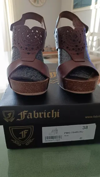 Sandalias de piel,tacón alto sin estrenar