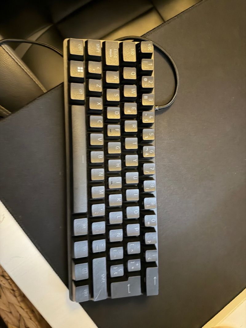 Teclado Razer Huntsman Mini 60% Negro
