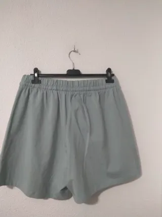 Pantalón corto Adidas verde floral