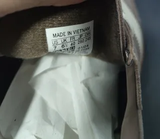 Adidas  Marrones y Blancas 40