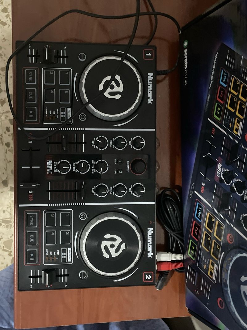 Numark Party Mix DJ Controller afbeelding 2
