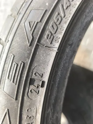 Neumáticos 205/45 R16