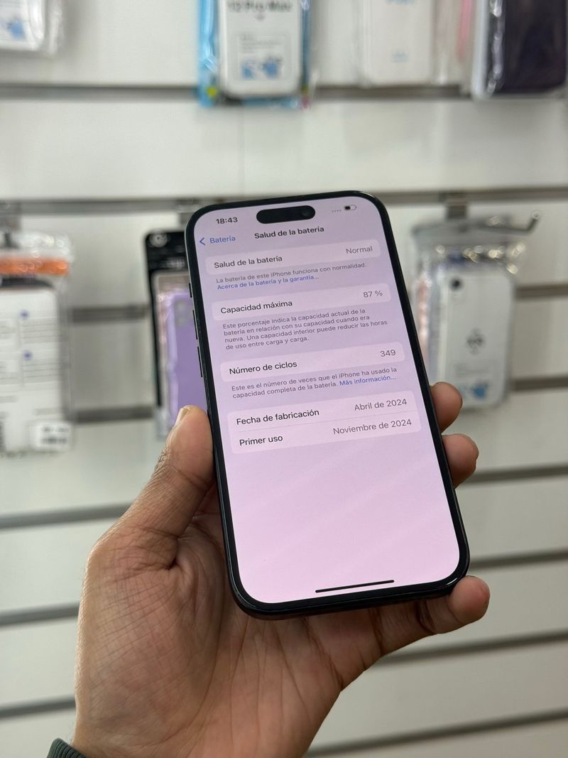 iPhone 15 128GB bateria 87% afbeelding 2
