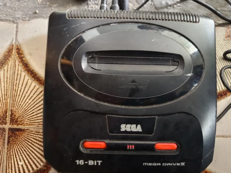 Consola Sega Mega Drive II de 16 bits