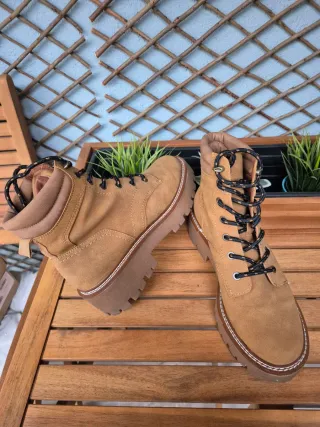 Botas STRADIVARIUS n.38 mujer