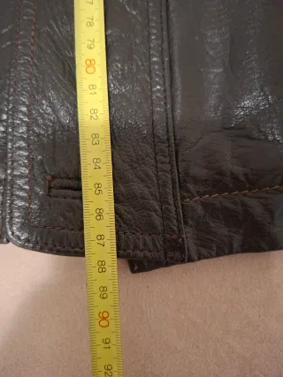 Chaqueta de piel marrón