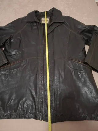 Chaqueta de piel marrón