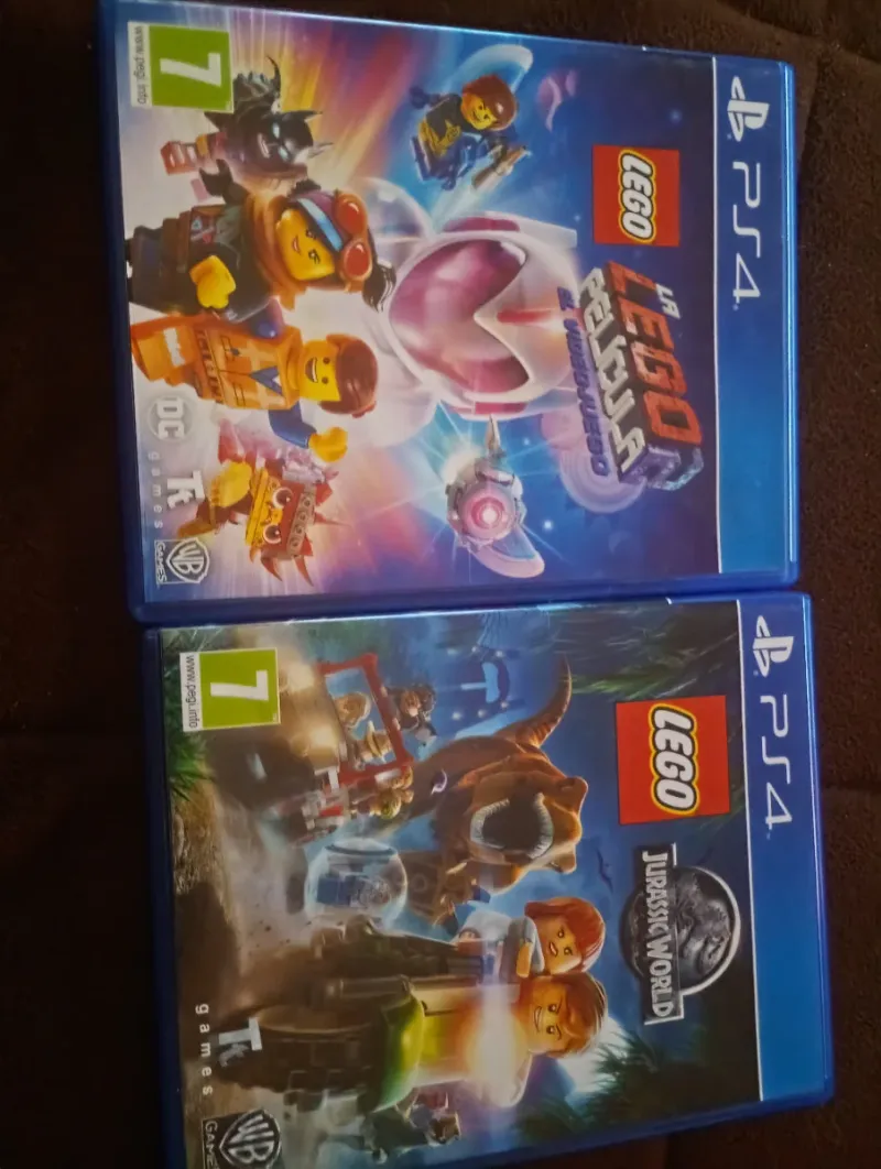 LEGO La Película y Jurassic World PS4