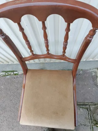 Silla vintage tapizada madera