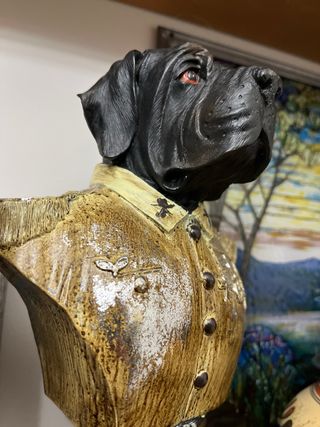 Busto Perro Militar Decorativo Negro y Dorado
