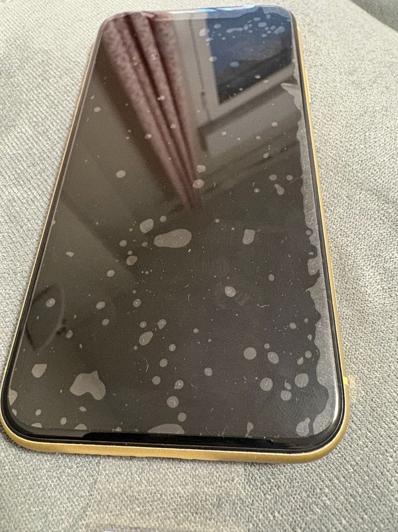 iPhone XR 64GB Amarillo