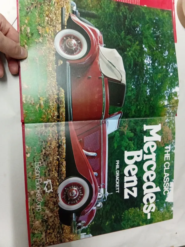 The Classic Mercedes-Benz