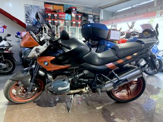 BMW 1150R Naked Negra y Naranja
