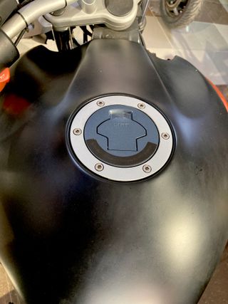 BMW 1150R Naked Negra y Naranja