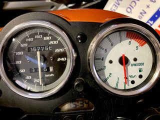 BMW 1150R Naked Negra y Naranja