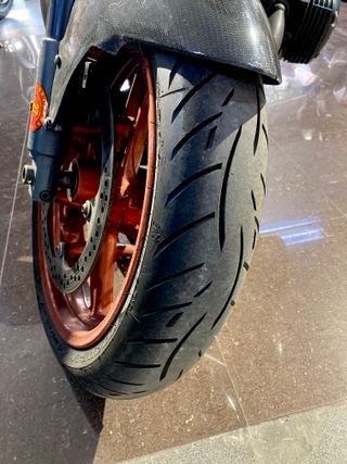 BMW 1150R Naked Negra y Naranja