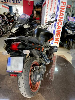 BMW 1150R Naked Negra y Naranja