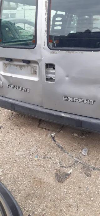 Barras de Techo Peugeot Expert con tornillos