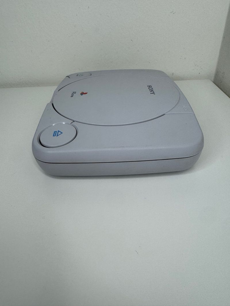 PlayStation One PSOne completa con 1 controlador y cables afbeelding 7
