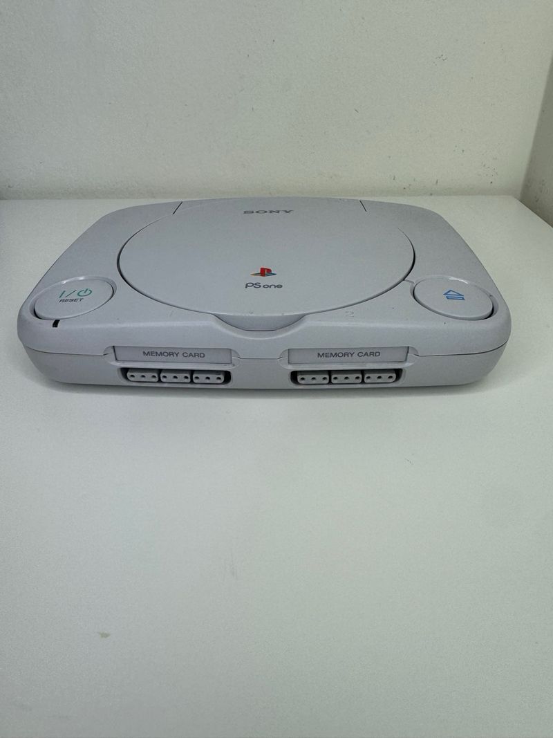 PlayStation One PSOne completa con 1 controlador y cables afbeelding 4
